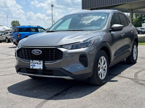 Used 2023 Ford Escape Active w/ Tech Pack #2 AWD/4WD image 8