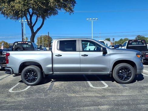New 2026 Chevrolet Silverado 1500 Custom image 3