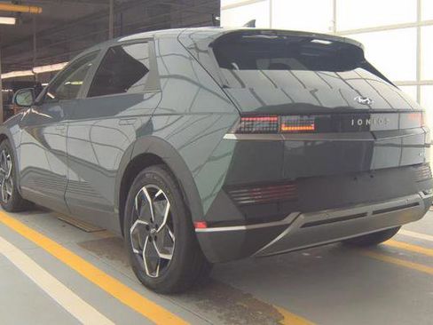 Used 2024 Hyundai Ioniq 5 SE image 4