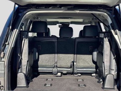 Used 2019 Toyota Land Cruiser image 11
