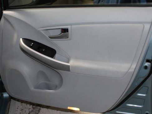 Used 2014 Toyota Prius Three image 28