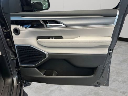 New 2026 Jeep Grand Wagoneer L 4WD image 11