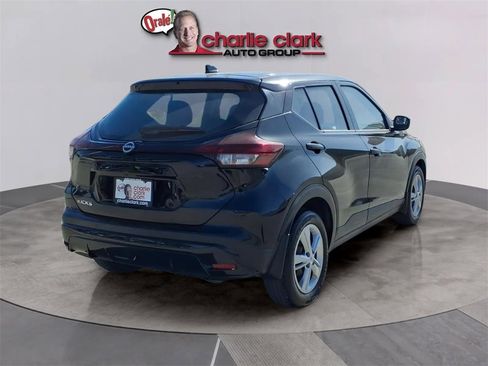 Used 2024 Nissan Kicks S image 6