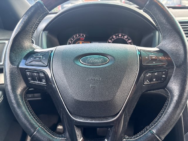 Used 2017 Ford Explorer Platinum AWD/4WD image 14