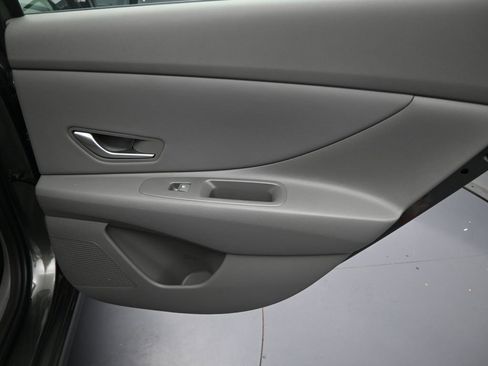 Used 2025 Hyundai Elantra Sport image 26