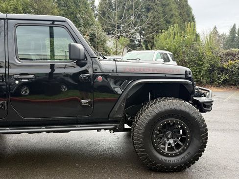 Used 2025 Jeep Wrangler Unlimited Rubicon image 13