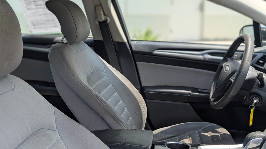 Used 2015 Ford Fusion S FWD image 15