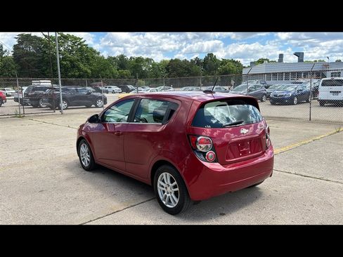 Used 2016 Chevrolet Sonic LT w/ Wheels and Fog Lamp Package FWD image 4