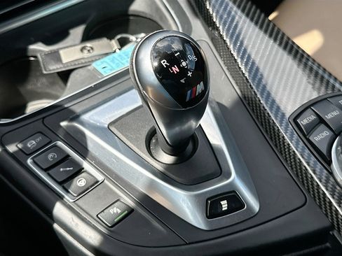 Used 2016 BMW M4 Convertible RWD image 17