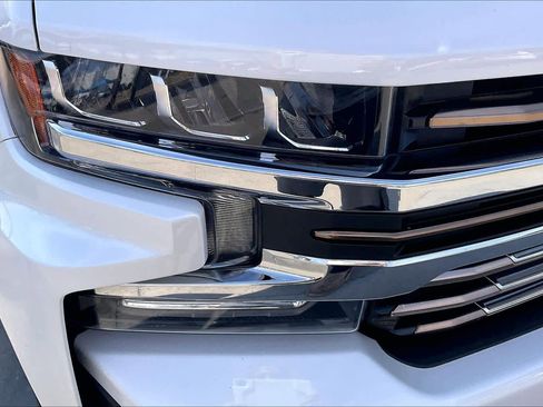 Used 2021 Chevrolet Silverado 1500 High Country w/ Technology Package image 27