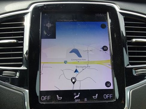 Used 2018 Volvo XC90 T6 Momentum w/ Convenience Package image 8