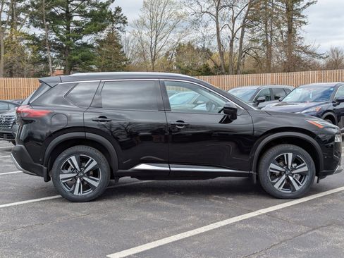 Certified 2022 Nissan Rogue Platinum w/ Head-Up Display Package image 4