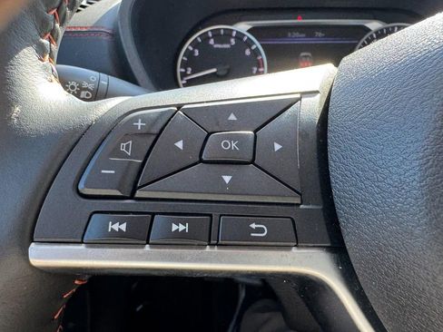 Used 2025 Nissan Sentra SR w/ SR Premium Package image 17