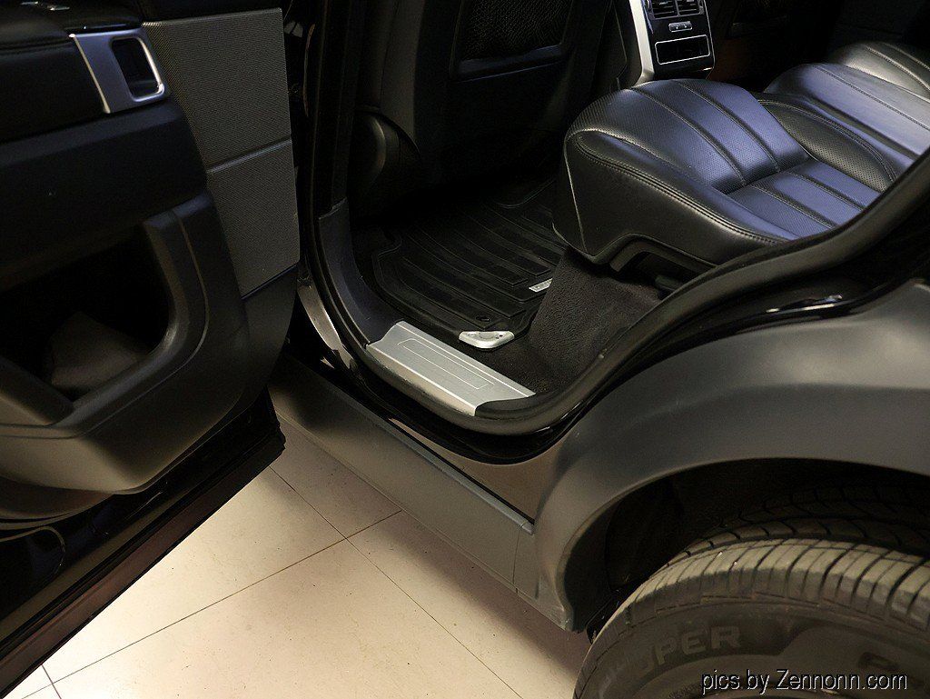 Used 2016 Land Rover Range Rover Sport HSE AWD/4WD image 30