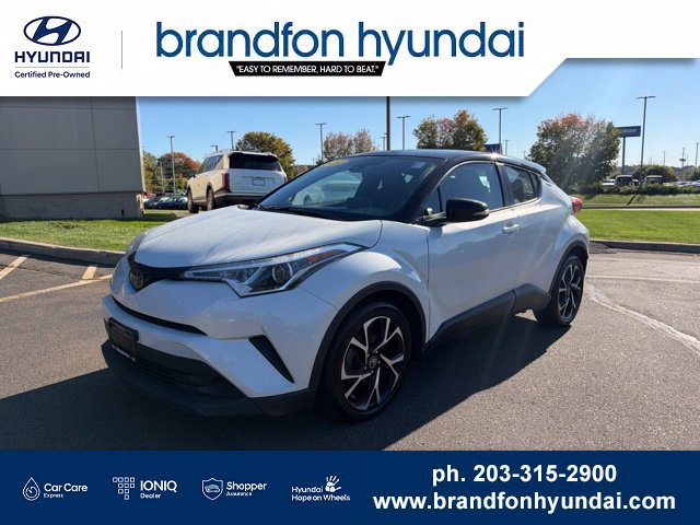 Used 2019 Toyota C-HR XLE FWD image 3