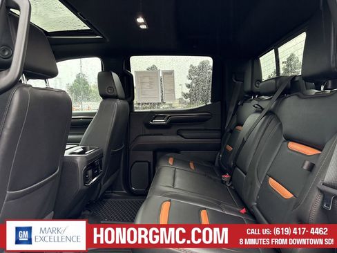 Used 2022 GMC Sierra 1500 AT4 w/ AT4 Preferred Package image 17