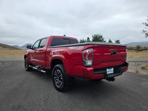 Used 2022 Toyota Tacoma TRD Sport w/ Technology Package AWD/4WD image 12