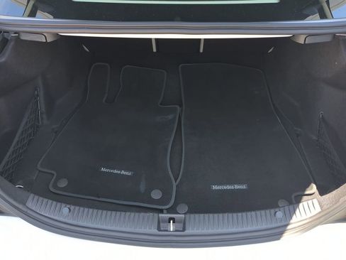 Used 2017 Mercedes-Benz C 300 4MATIC Sedan image 9