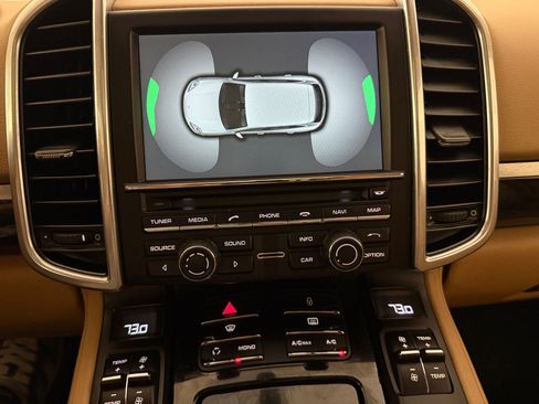 Used 2013 Porsche Cayenne w/ Convenience Pkg AWD/4WD image 20