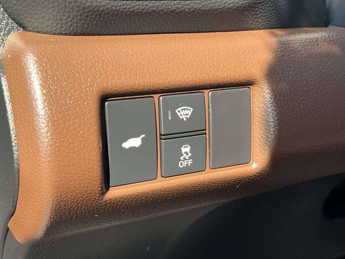 Used 2025 Honda Pilot Elite image 21
