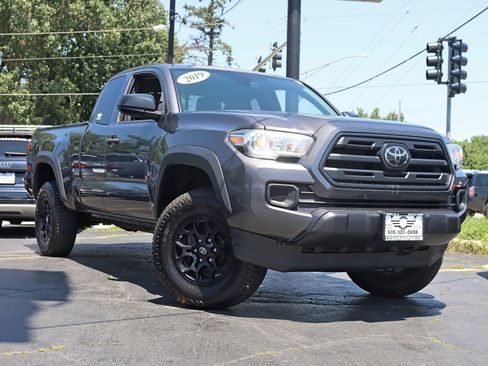 Used 2019 Toyota Tacoma SR w/ SX Package AWD/4WD image 8
