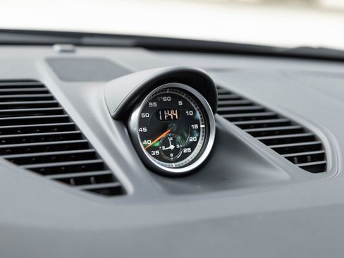 Used 2015 Porsche 911 Turbo image 26