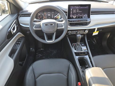 New 2026 Jeep Compass Limited image 10