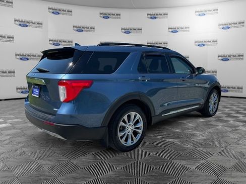 Used 2020 Ford Explorer XLT w/ Equipment Group 202A AWD/4WD image 5