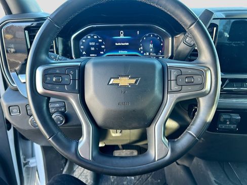 Used 2024 Chevrolet Silverado 2500 LT w/ Z71 Off-Road Package AWD/4WD image 11
