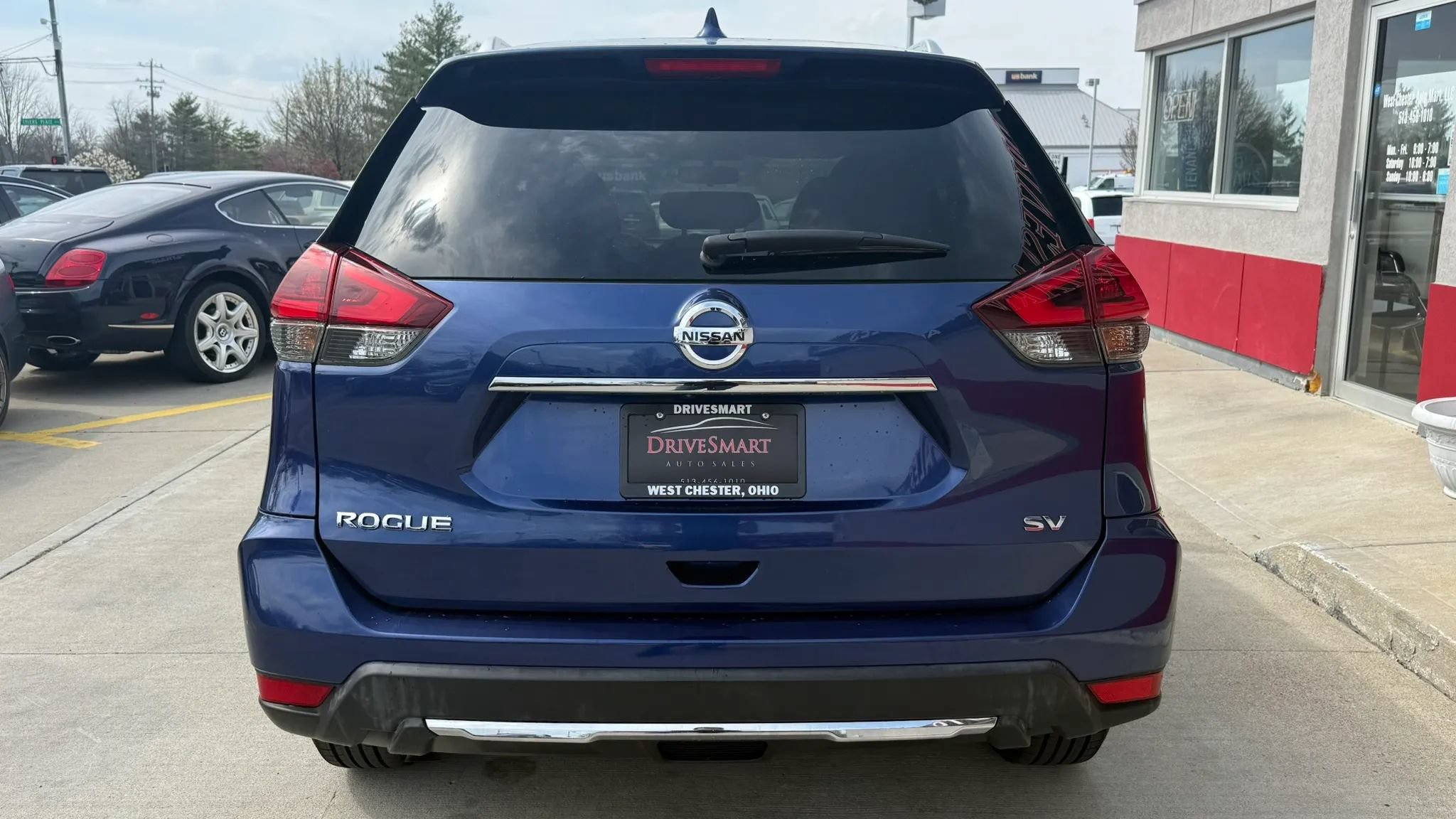 Used 2018 Nissan Rogue SV FWD image 7