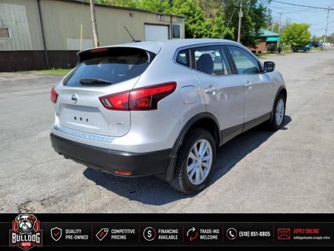Used 2017 Nissan Rogue Sport S w/ S Appearance Package AWD/4WD image 6