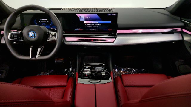 Used 2027 BMW i5 eDrive40 w/ M Sport Package RWD image 56