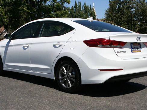 Used 2018 Hyundai Elantra Value Edition w/ Cargo Package FWD image 7
