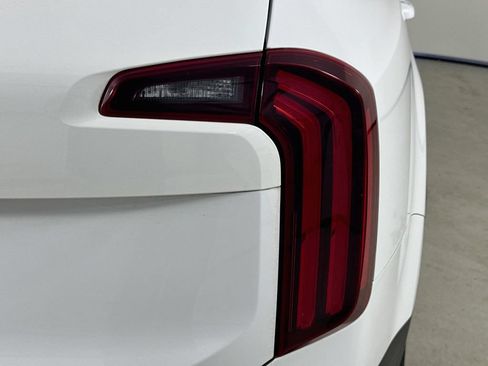 Used 2022 Kia Telluride SX w/ SX Prestige Package AWD/4WD image 36