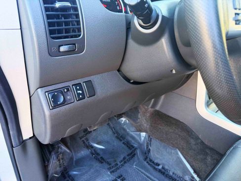 Used 2011 Nissan Pathfinder Silver image 20