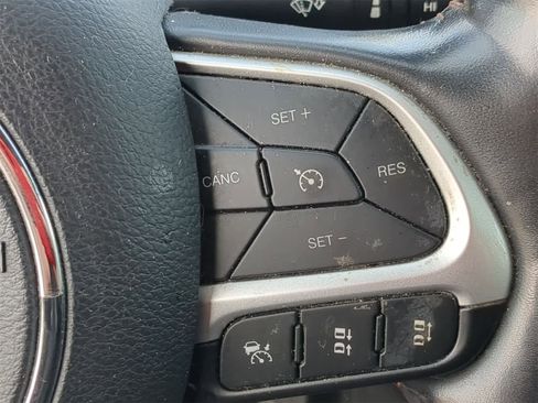 Certified 2021 Jeep Compass Limited image 31