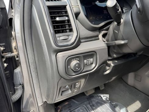 Used 2023 RAM 1500 Limited AWD/4WD image 26