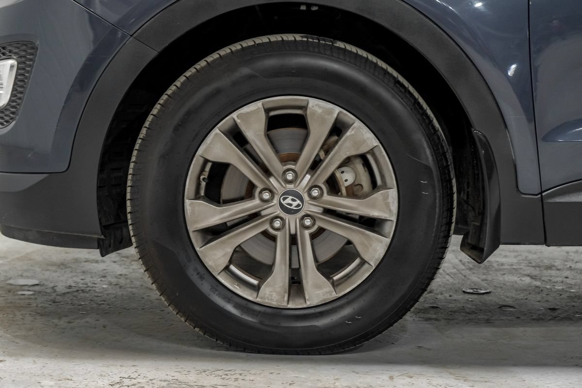 Used 2014 Hyundai Santa Fe Sport w/ Popular Equipment Package 02 FWD image 57