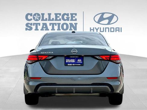Used 2025 Nissan Sentra SV w/ SV Premium Package FWD image 9