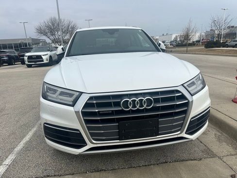 Used 2019 Audi Q5 2.0T Premium Plus w/ Premium Plus Package image 3