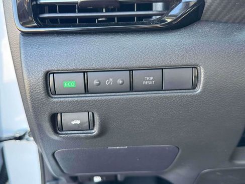 Used 2024 Nissan Sentra SR w/ SR Premium Package image 25