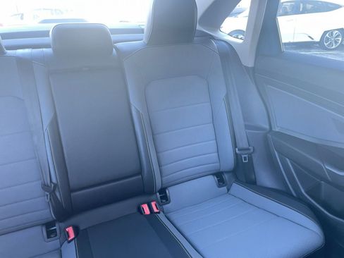 Used 2025 Volkswagen Jetta SE image 36