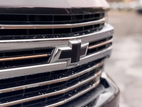 Used 2022 Chevrolet Silverado 1500 High Country w/ LPO, Dark Essentials Package AWD/4WD image 31