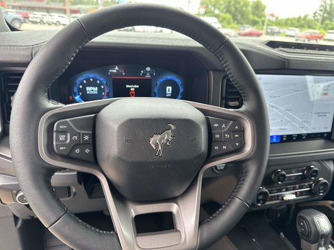 New 2025 Ford Bronco Badlands image 10