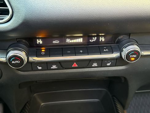 Certified 2023 MAZDA CX-30 AWD 2.5 S w/ Premium Package image 17