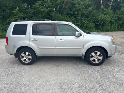 Used 2010 Honda Pilot EX-L image 3