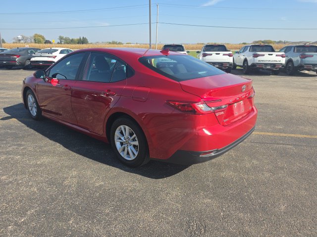 Used 2025 Toyota Camry LE FWD image 5