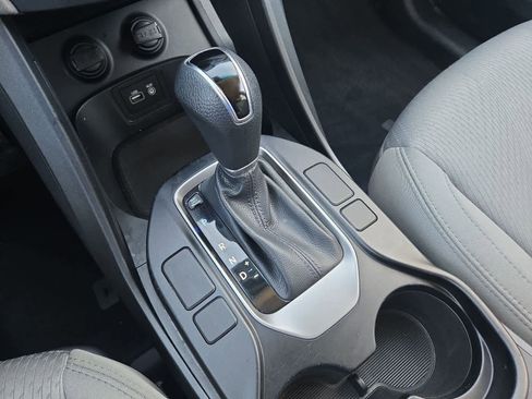 Used 2017 Hyundai Santa Fe Sport image 29