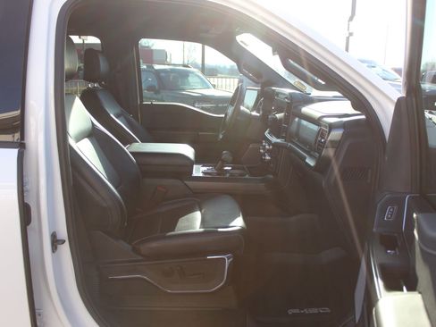 Used 2024 Ford F150 Lariat w/ FX4 Off-Road Package image 15