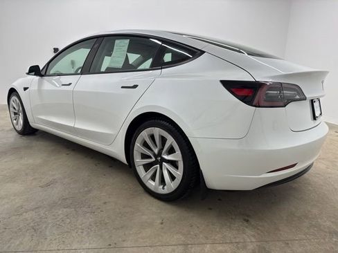 Used 2021 Tesla Model 3 Standard Range Plus image 7